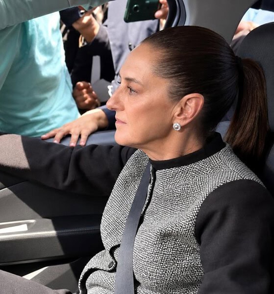 La Presidenta acudió este jueves al Panteón Francés de San Joaquín, en la Ciudad de México