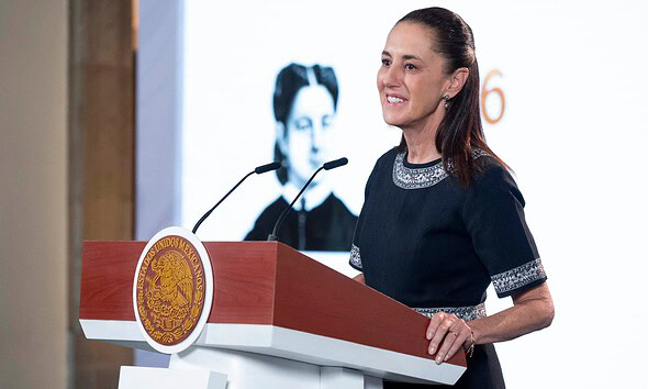 La Presidenta Claudia Sheinbaum anuncia recursos federales para infraestructura hídrica de Jalisco durante su conferencia matutina del 21 de octubre de 2026.