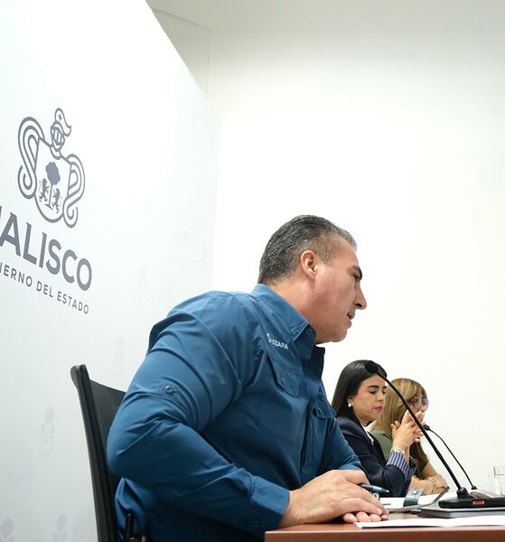 Ismael Jáuregui Castañeda y Luis Enrique Barboza Niño presentan SIAPABot