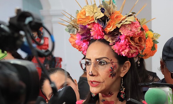 Laura Imelda Pérez Segura anuncia medidas de abastecimiento mediante pipas ante los tandeos de agua en 200 colonias de San Pedro Tlaquepaque.