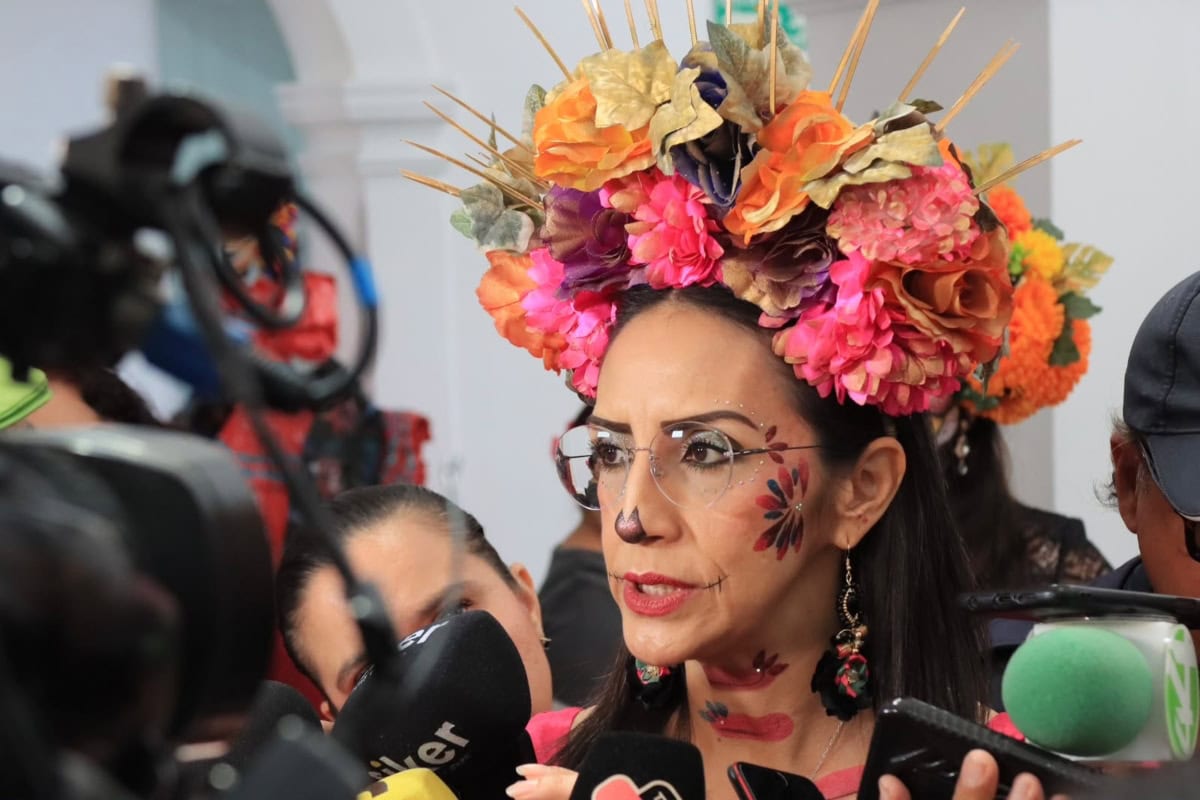 Laura Imelda Pérez Segura anuncia medidas de abastecimiento mediante pipas ante los tandeos de agua en 200 colonias de San Pedro Tlaquepaque.