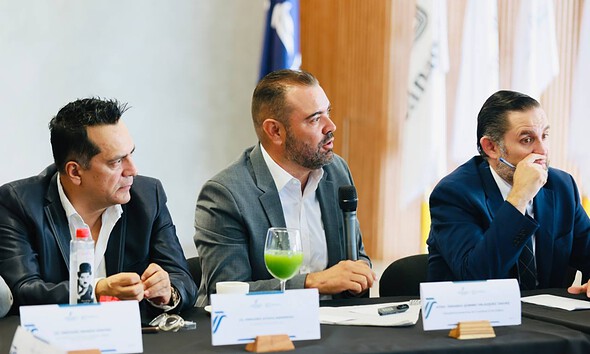Gerardo Quirino Velázquez presenta balance de inversión y obras de Tlajomulco ante industriales
