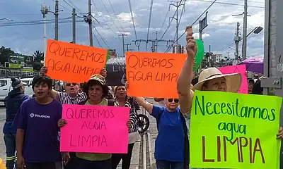vecinos bloquean Línea 1 del Tren Ligero por problemas de calidad del agua