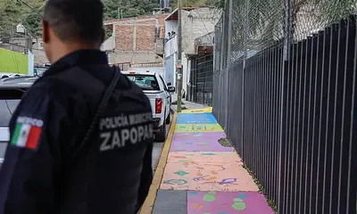 Policía de Zapopan refuerza seguridad en planteles educativos.